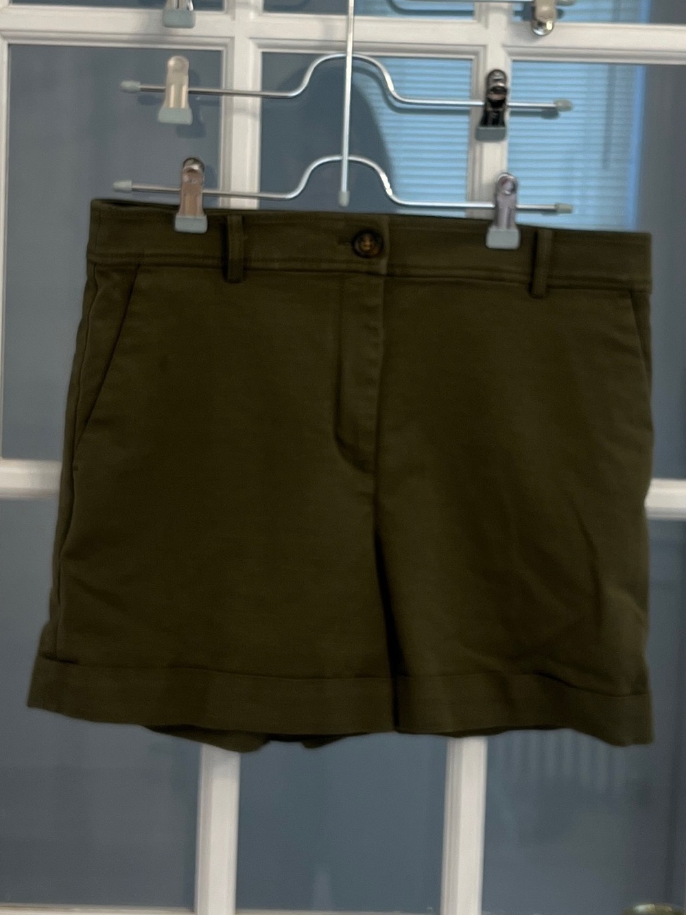 LOFT Women’s Olive Green Doubleweave Cuffed Shorts Size 8